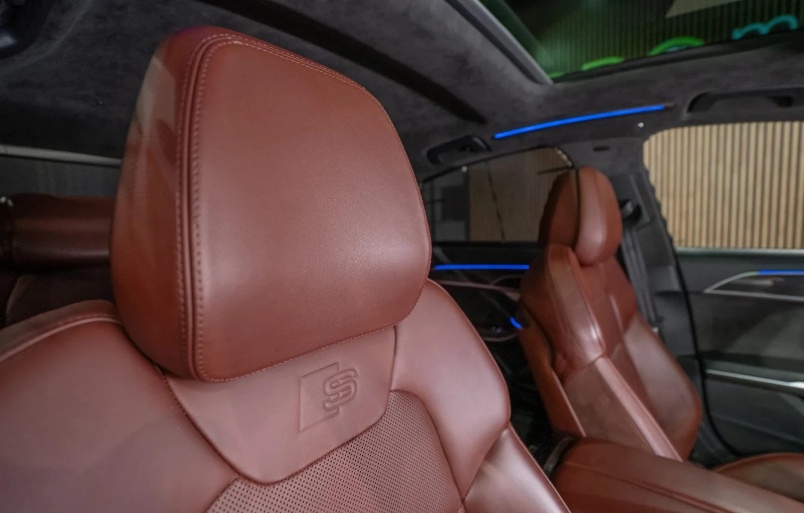 Audi S8 4.0 V8 TFSI quattro, снимка 14 - Автомобили и джипове - 56655714