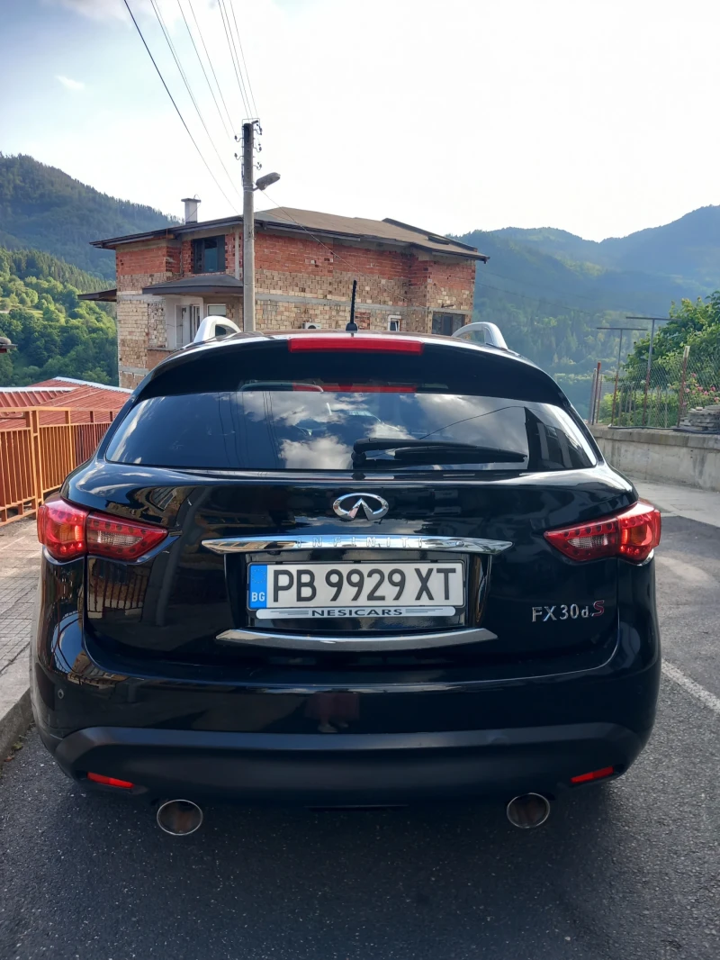 Infiniti Fx 30, снимка 2 - Автомобили и джипове - 48394502