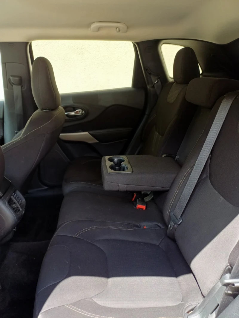 Jeep Cherokee 3.2 V6 начасти, снимка 12 - Автомобили и джипове - 52543609