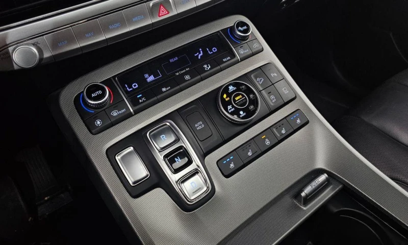 Hyundai Palisade Diesel 2.2 4WD Prestige, снимка 9 - Автомобили и джипове - 52070078