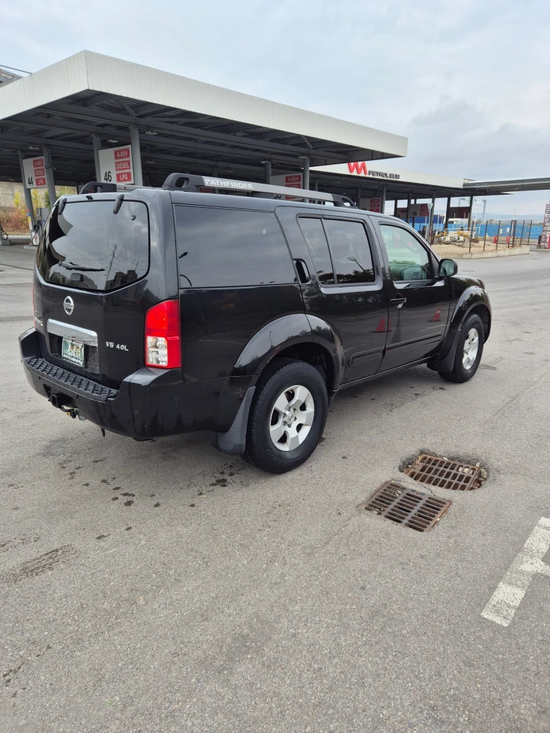 Nissan Pathfinder, снимка 6 - Автомобили и джипове - 52475597