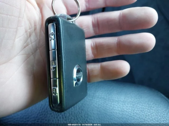 Volvo Xc90 T6 MOMENTUM - изображение 10