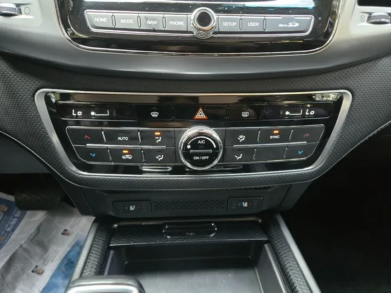 SsangYong Rexton 2.2d/ КОЖА/ ПОДГРЕВ/ КАМЕРА, снимка 11 - Автомобили и джипове - 56737497