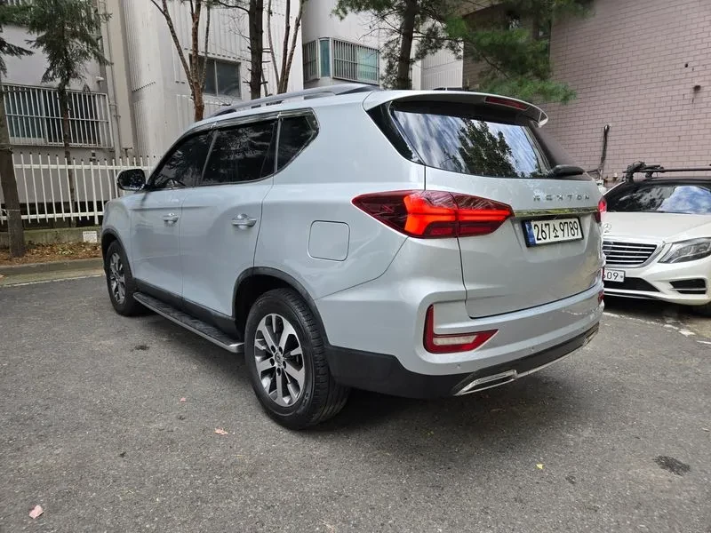 SsangYong Rexton 2.2d/ КОЖА/ ПОДГРЕВ/ КАМЕРА, снимка 6 - Автомобили и джипове - 56737497