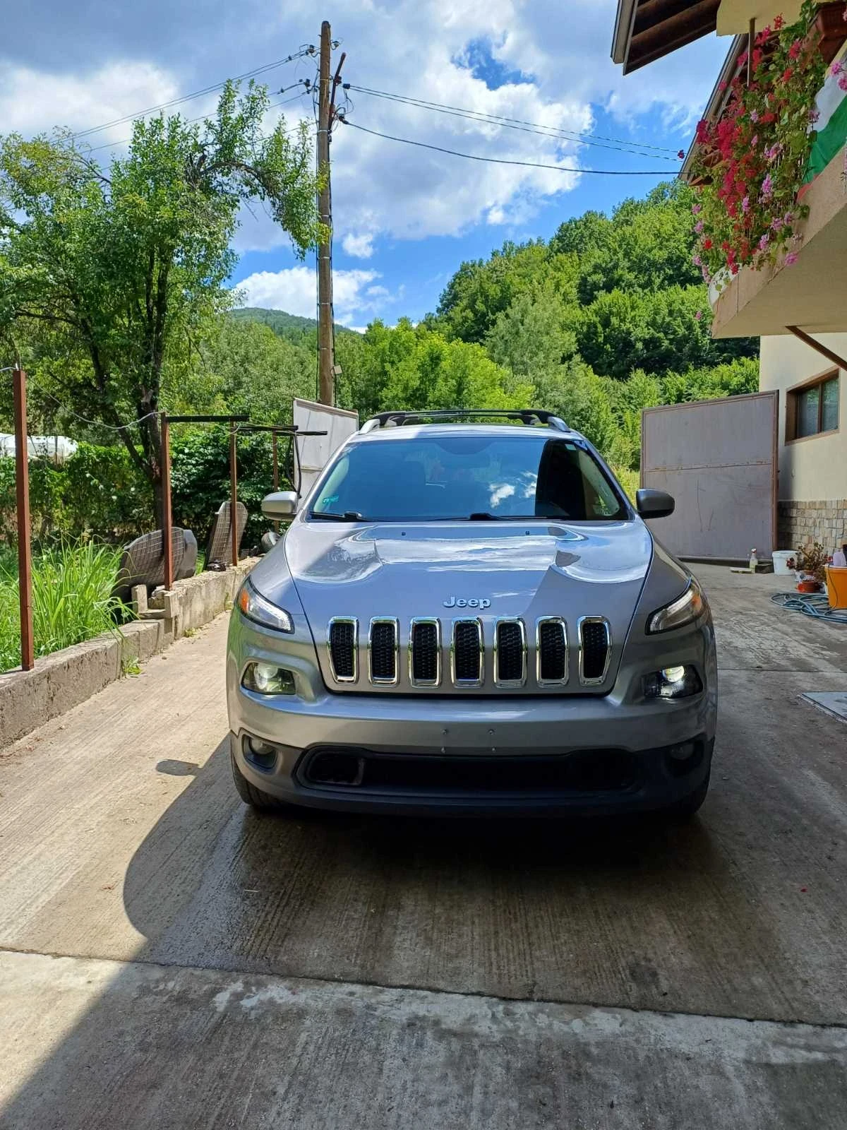 Jeep Cherokee 3.2 V6 начасти, снимка 1