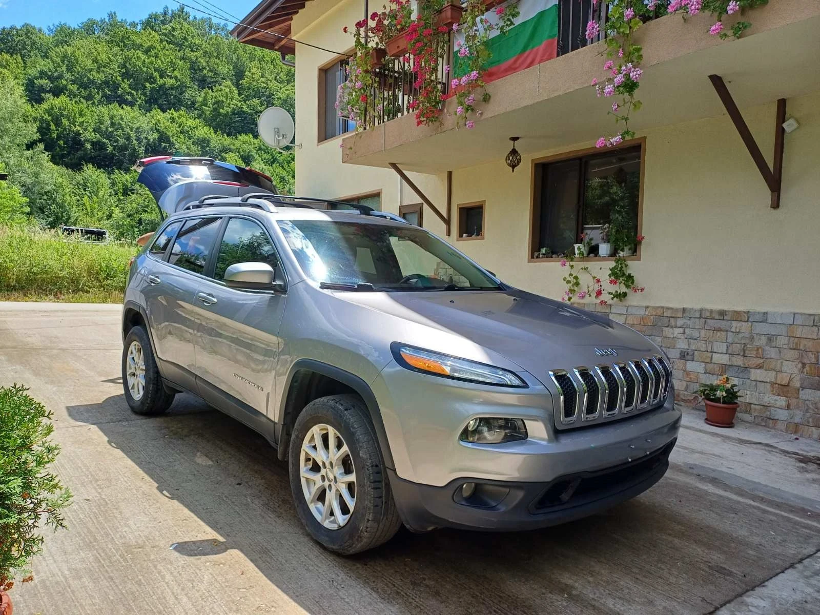 Jeep Cherokee 3.2 V6 начасти - изображение 3