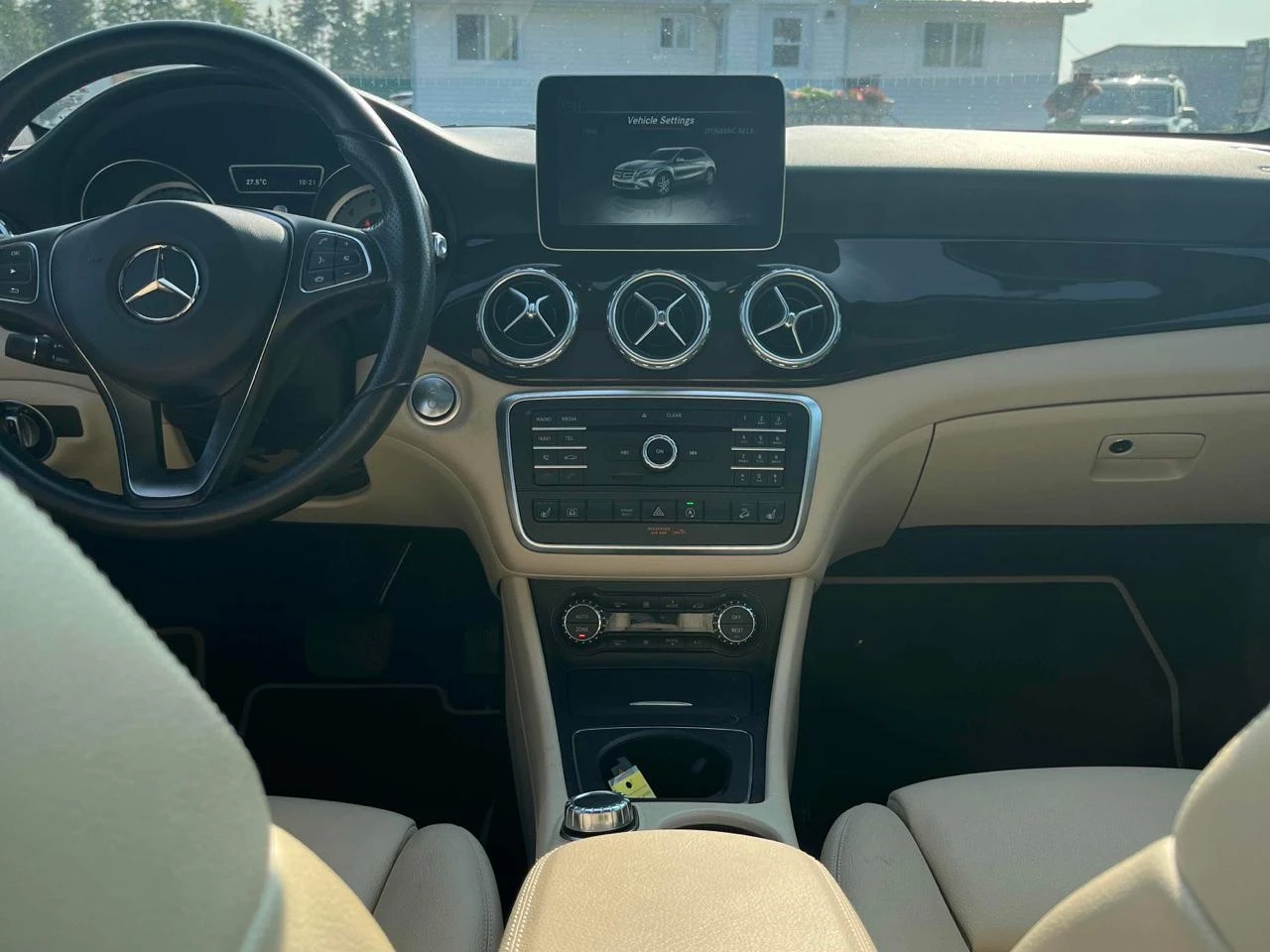 Mercedes-Benz GLA 250 4MATIC* AMG-pack* LED* Подгрев* Камера* Мърт.Зона* - изображение 8