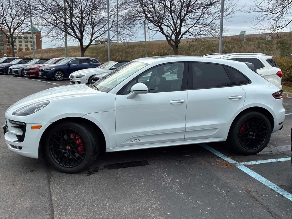 Porsche Macan * GTS * CARFAX * БЕЗ ПЪРВОНАЧАЛНА ВНОСКА - изображение 2