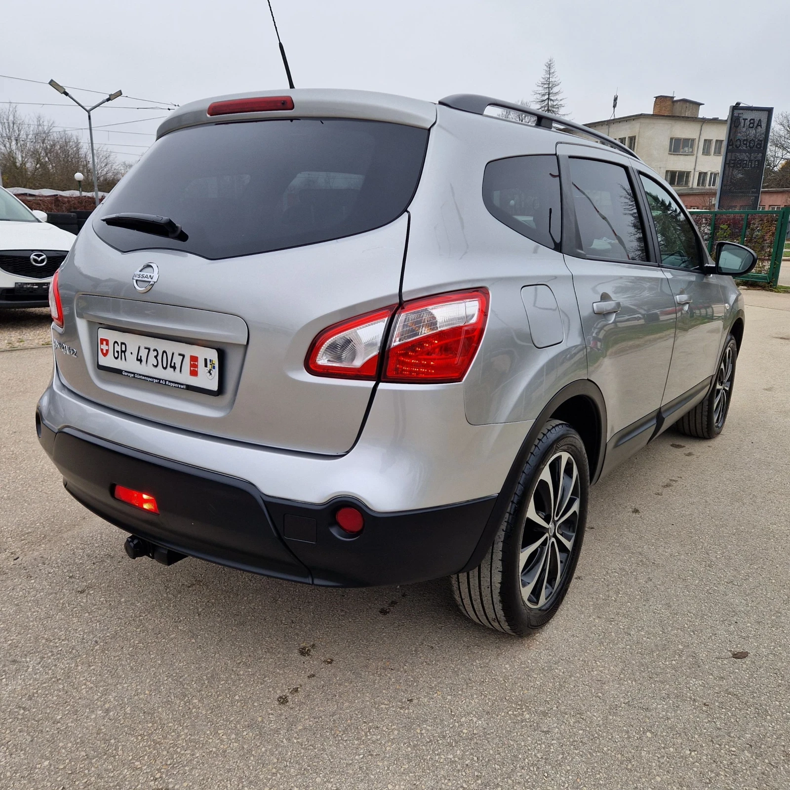 Nissan Qashqai 2.0 4Х4 7-МЕСТА/НАВИ/КАМЕРА360/ПАНОРАМА/ШВЕЙЦАРИЯ  - изображение 6