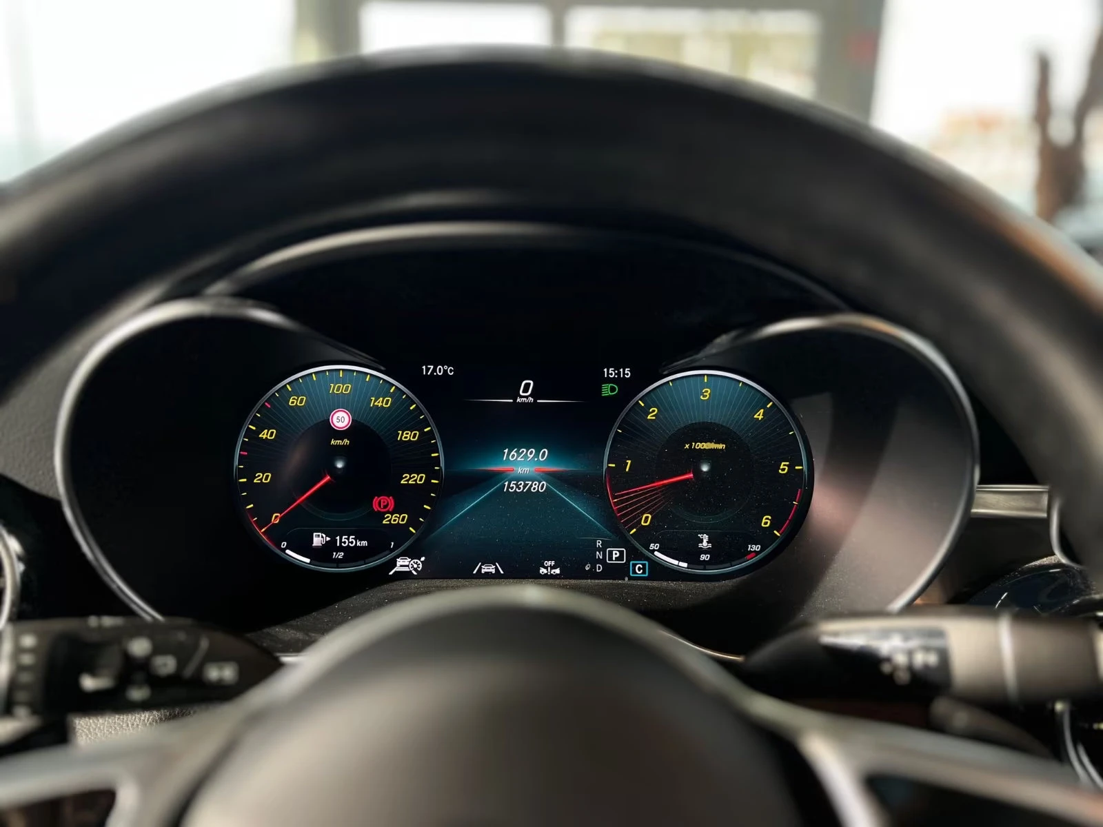 Mercedes-Benz GLC 400 d/4MATIC/330HP/AMG-LINE/PANO/HUD/CAM/MEMO/AHK/852g - изображение 9