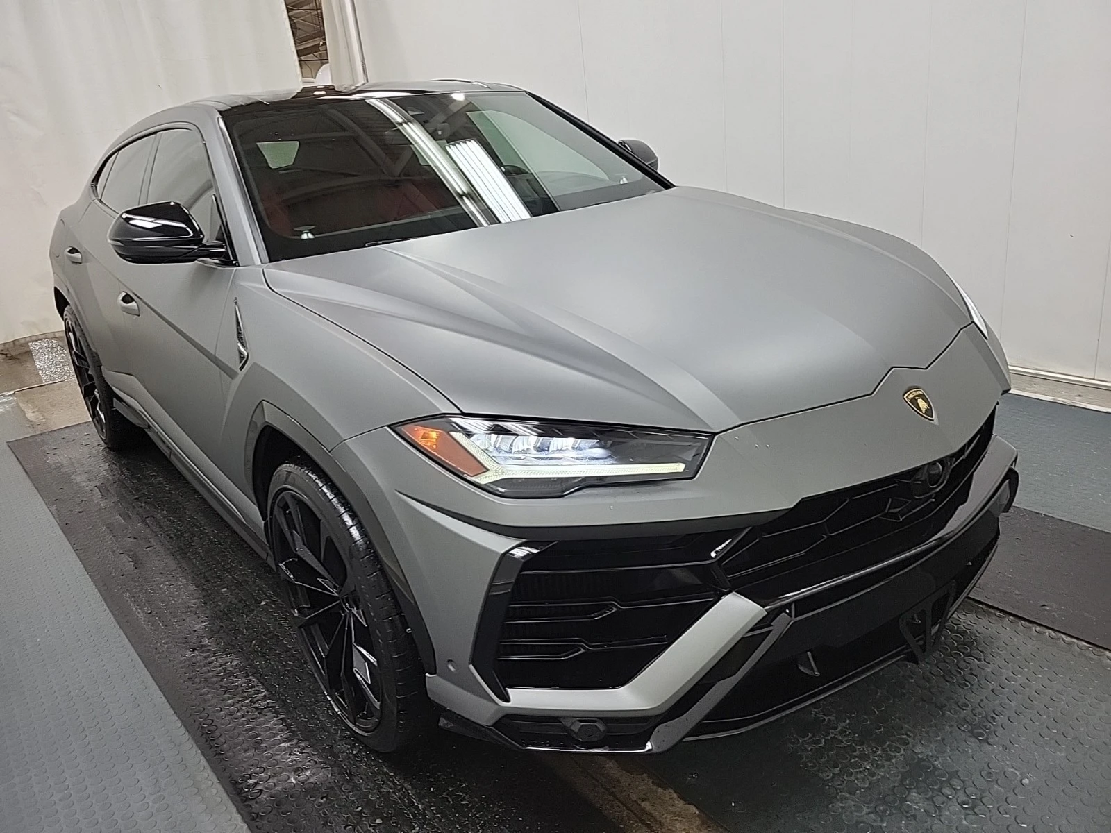 Lamborghini Urus 4L 8cyl AWD - изображение 2