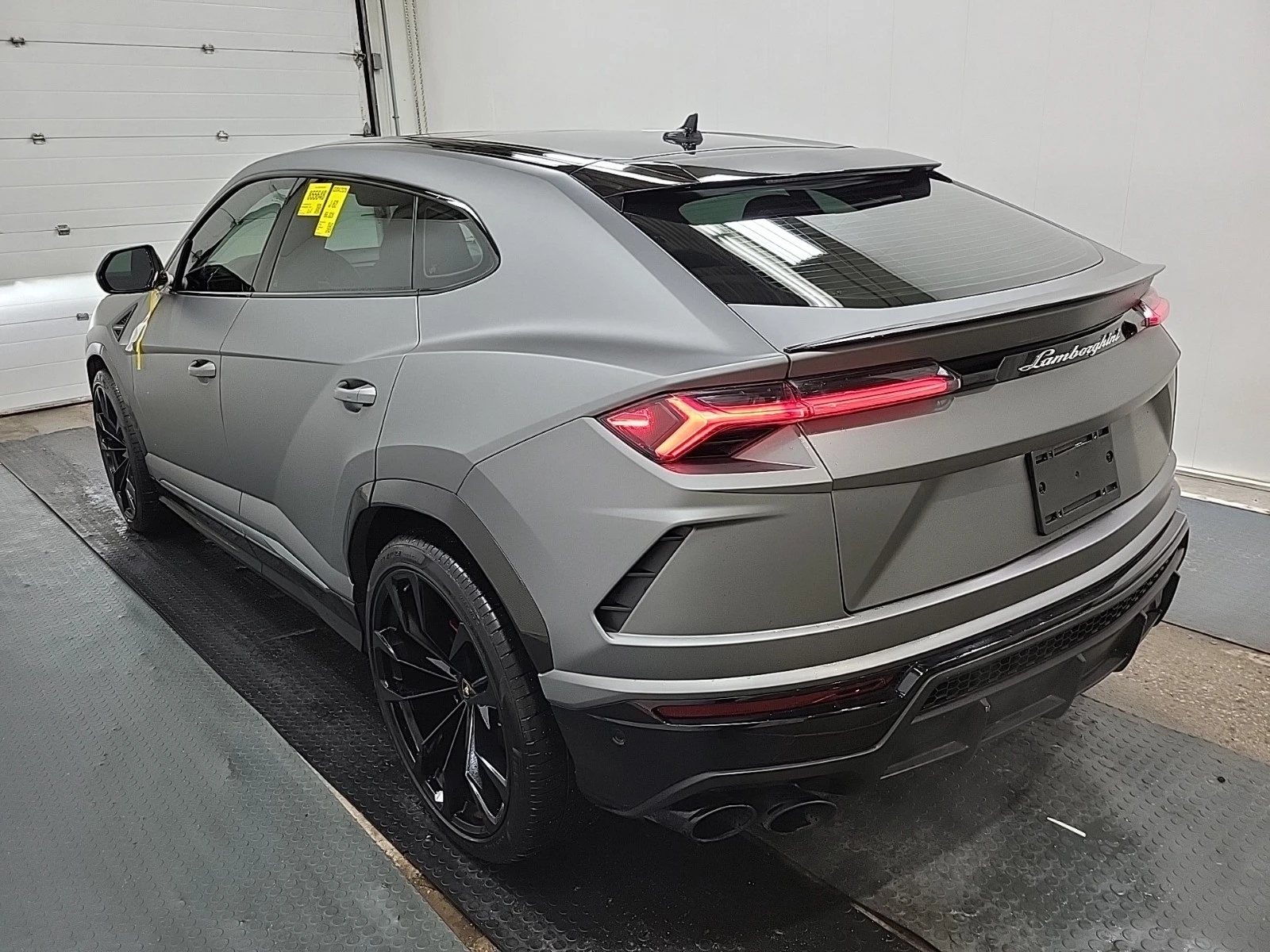 Lamborghini Urus 4L 8cyl AWD - изображение 4