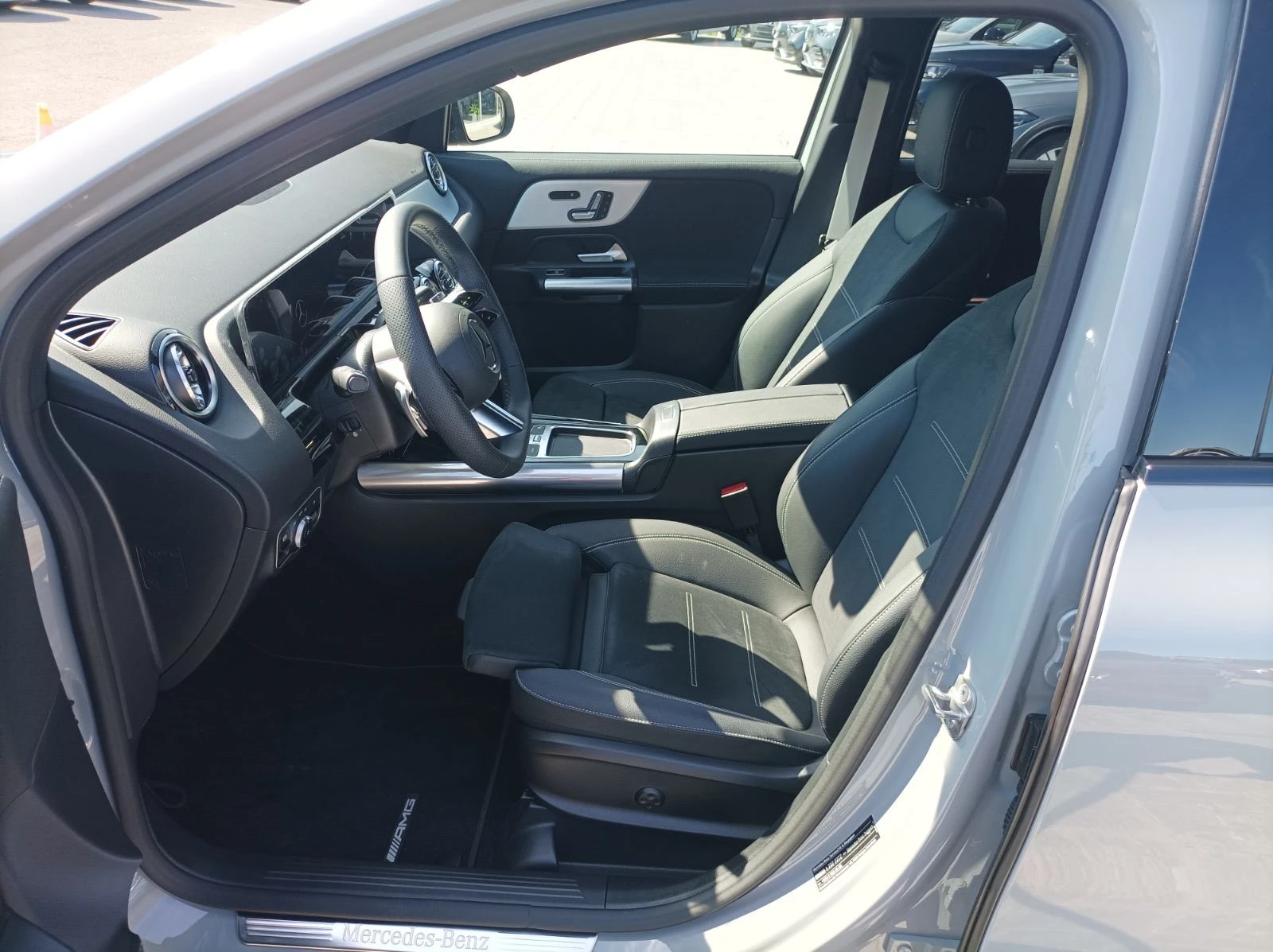 Mercedes-Benz GLA 220 4MATIC, снимка 9 - Автомобили и джипове - 53718032