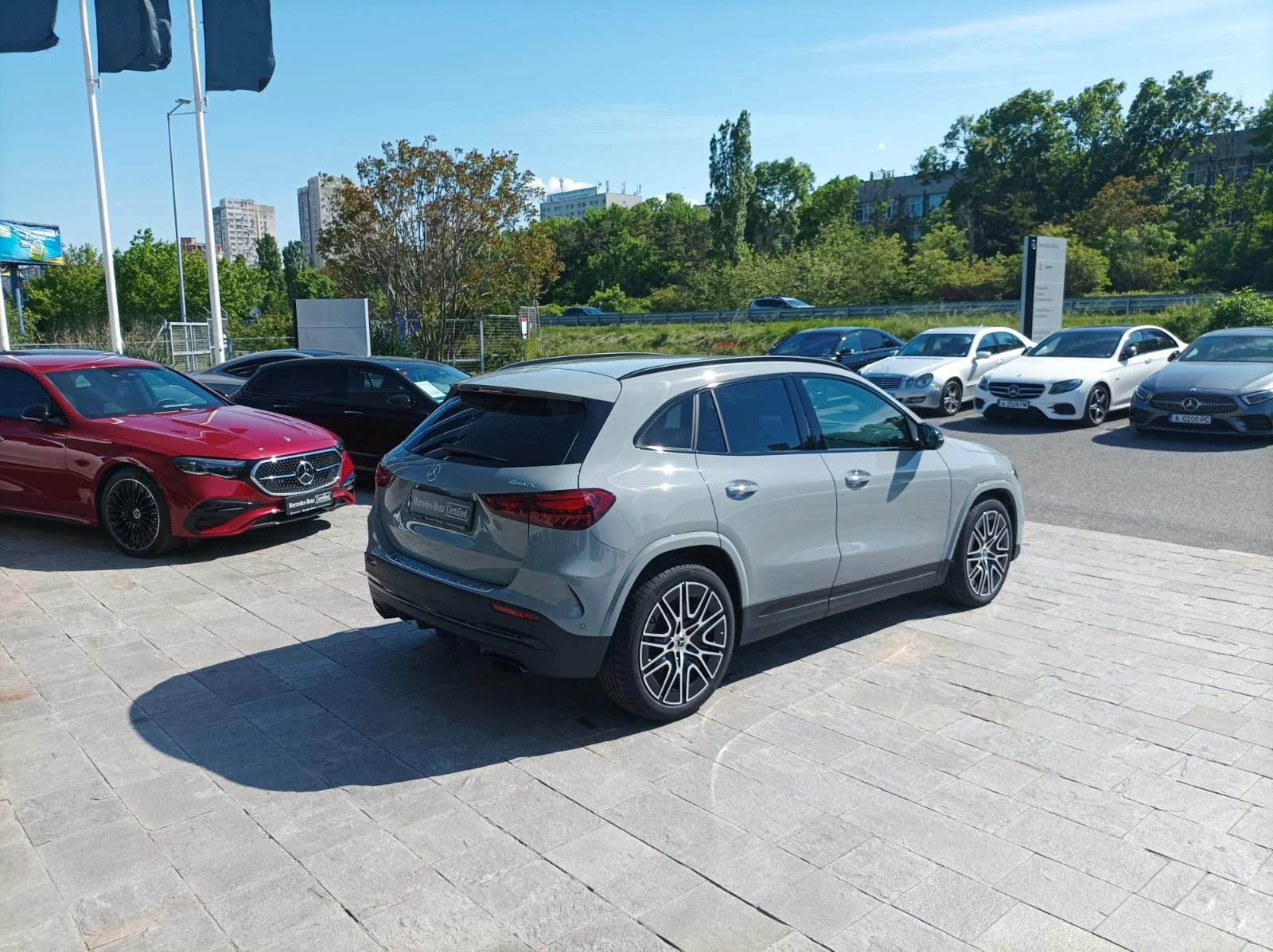 Mercedes-Benz GLA 220 4MATIC, снимка 6 - Автомобили и джипове - 53718032