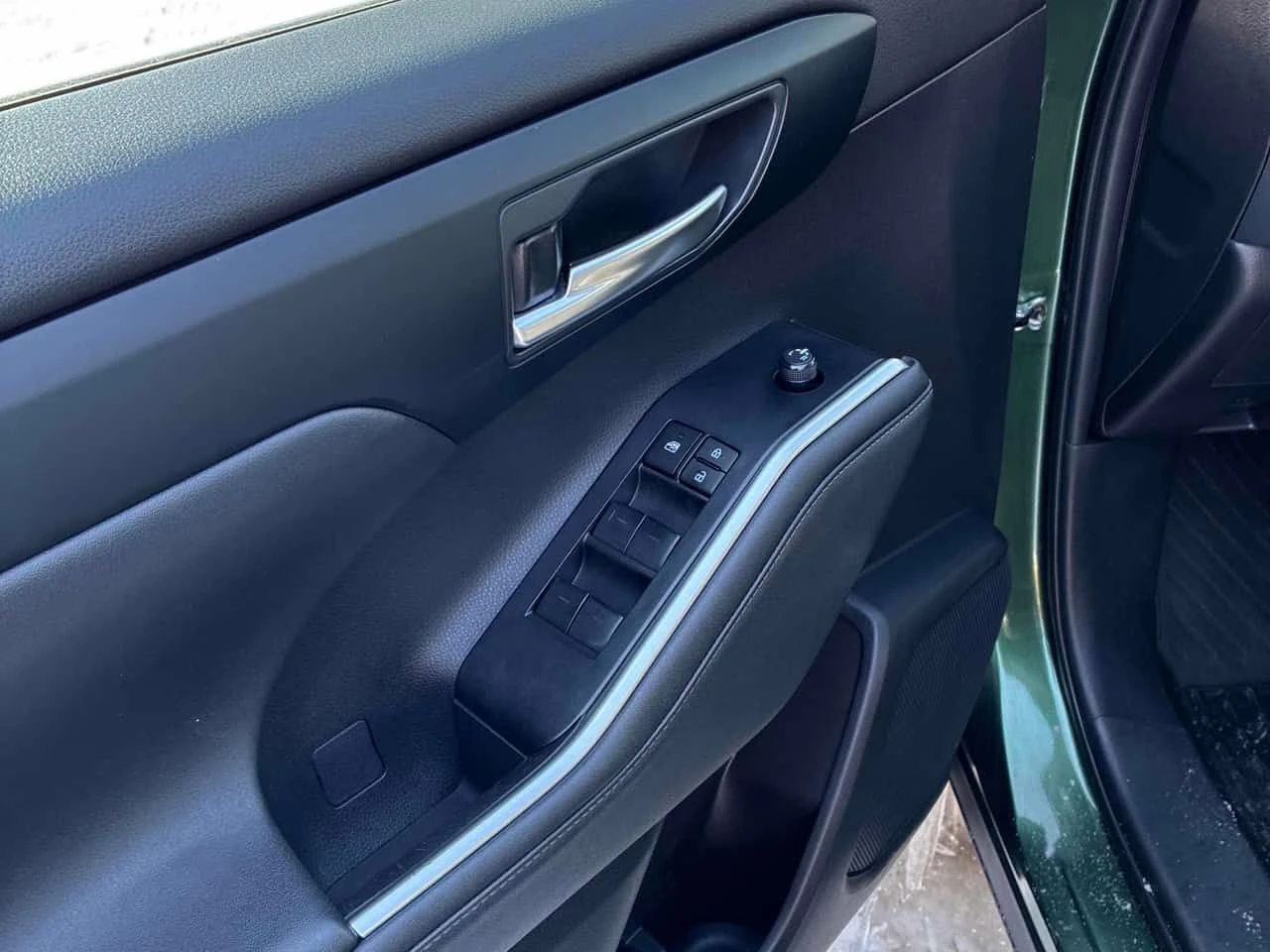 Toyota Highlander HYBRID XLE * ГЛАВНО ПРЕДСТАВИТЕЛСТВО НА HONDA* , снимка 10 - Автомобили и джипове - 54123215