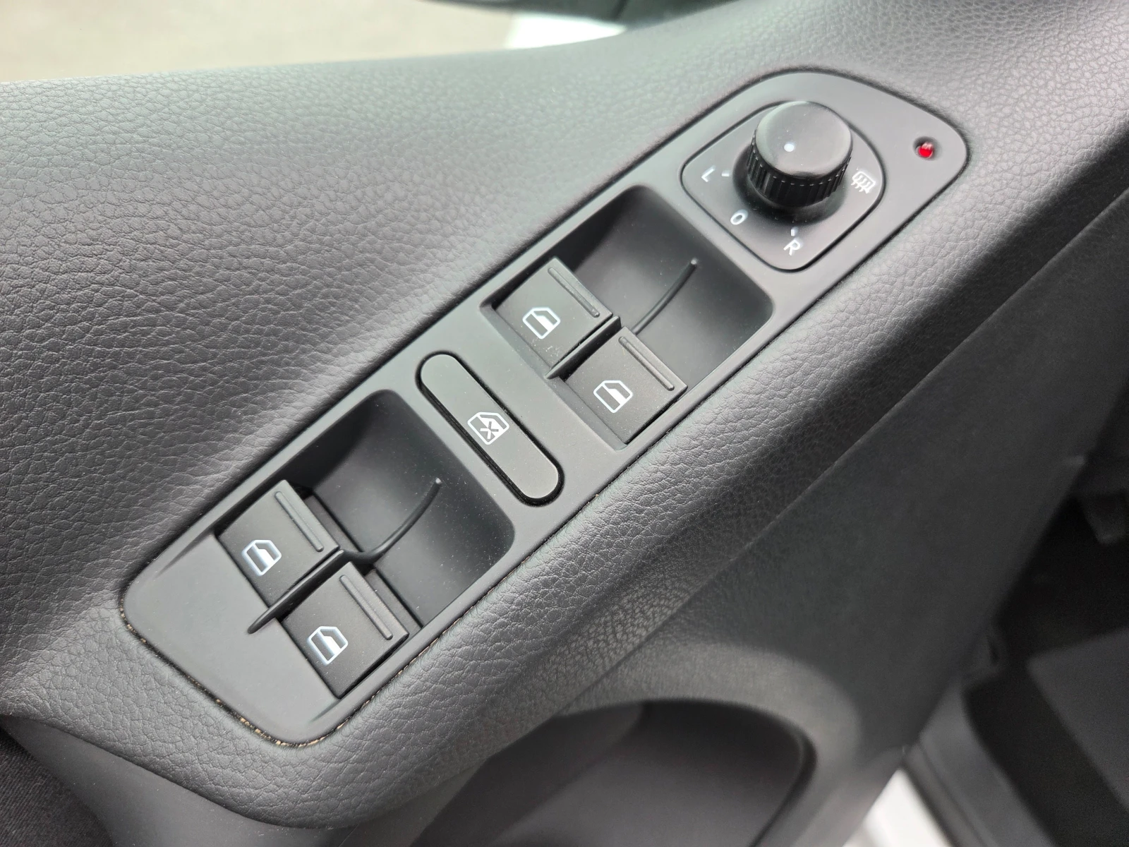 VW Tiguan 2.0TDI лизинг, снимка 15 - Автомобили и джипове - 54169304