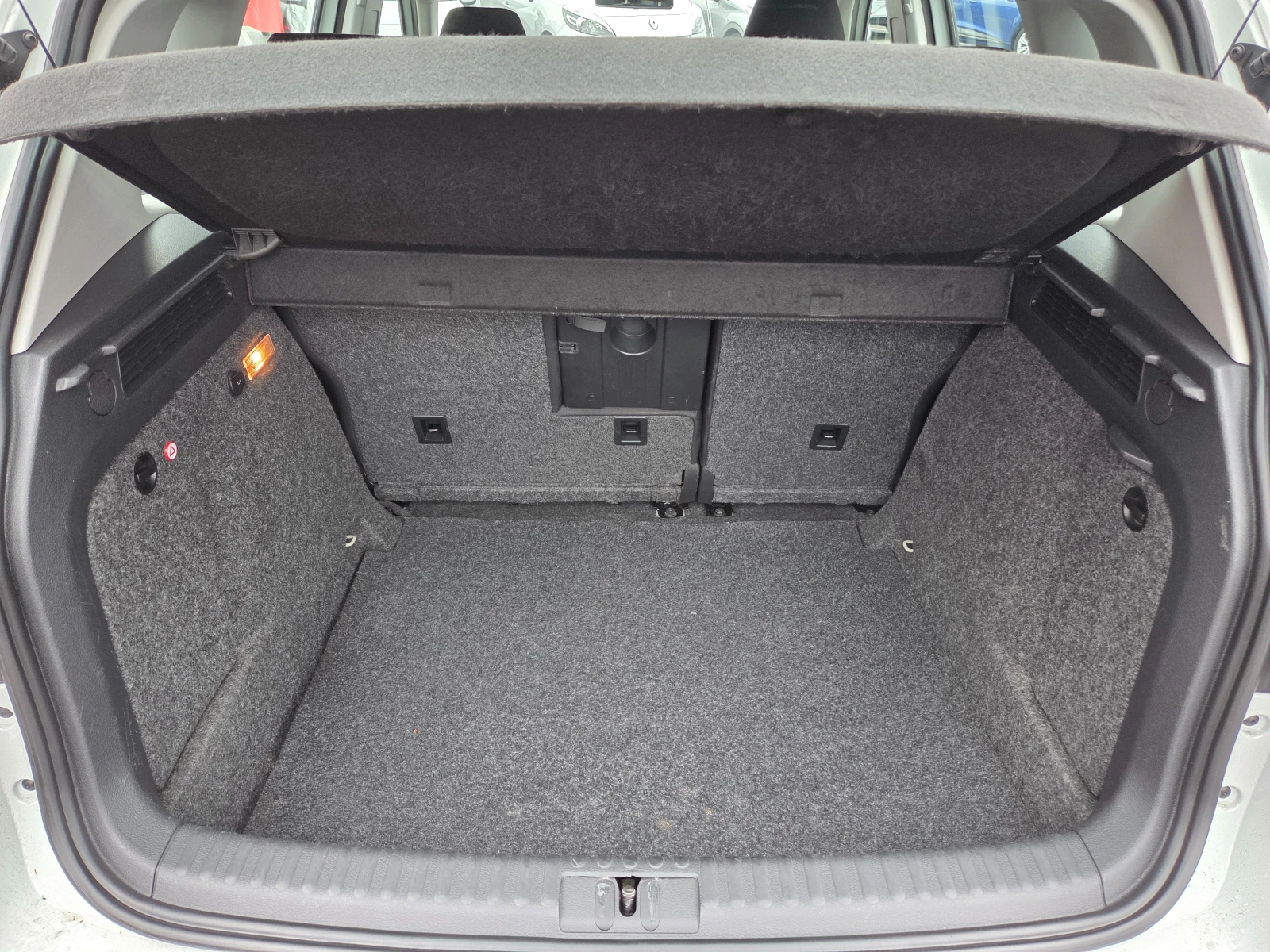 VW Tiguan 2.0TDI лизинг, снимка 11 - Автомобили и джипове - 54169304