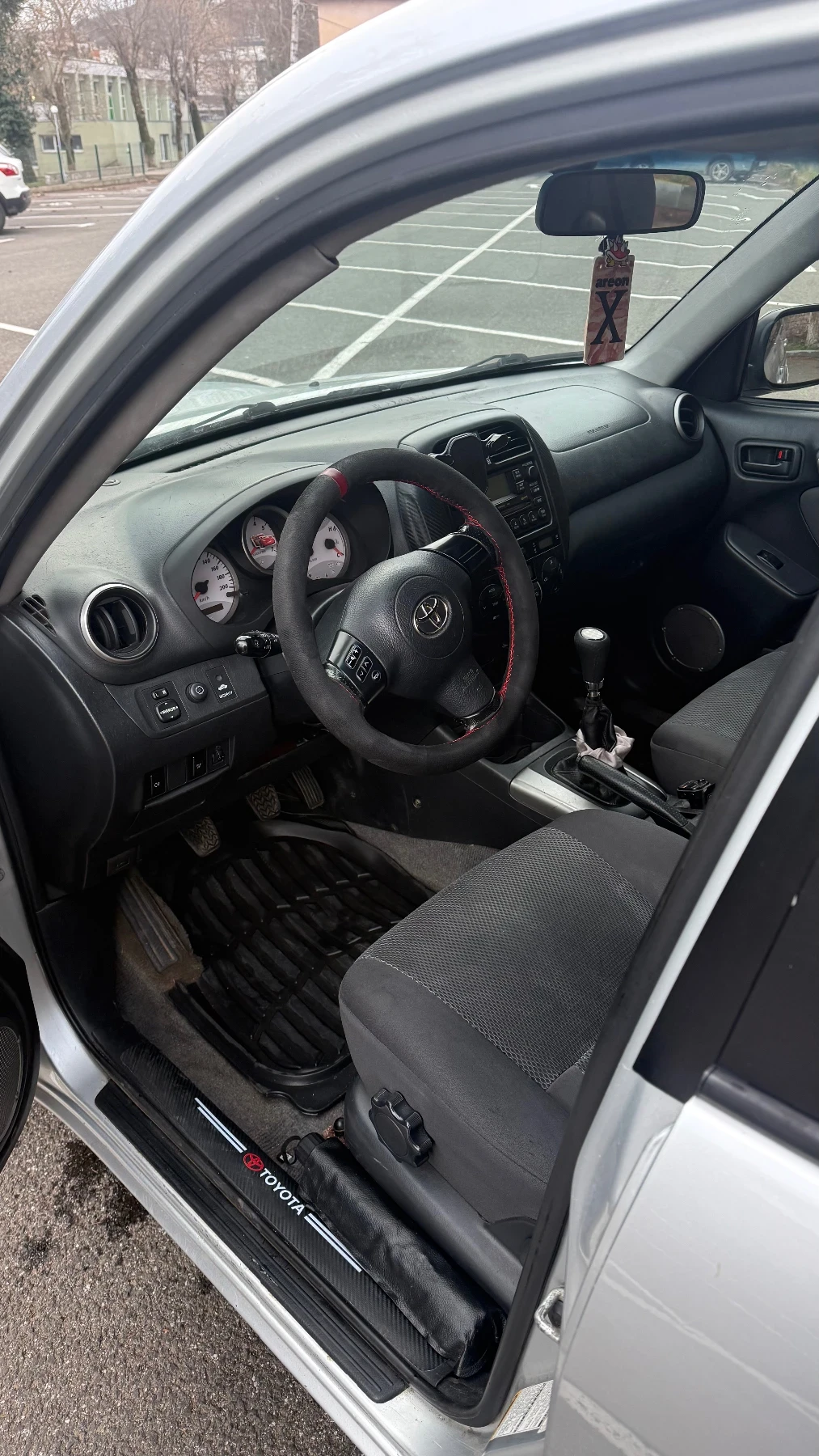 Toyota Rav4, снимка 11 - Автомобили и джипове - 54430039