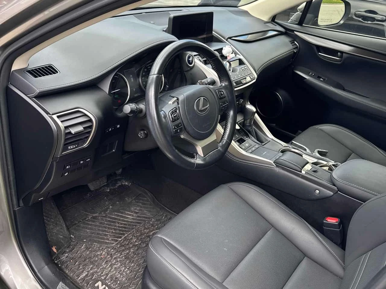 Lexus NX * 300h * CARFAX * ���� �� �� | Mobile.bg � ����������� 6