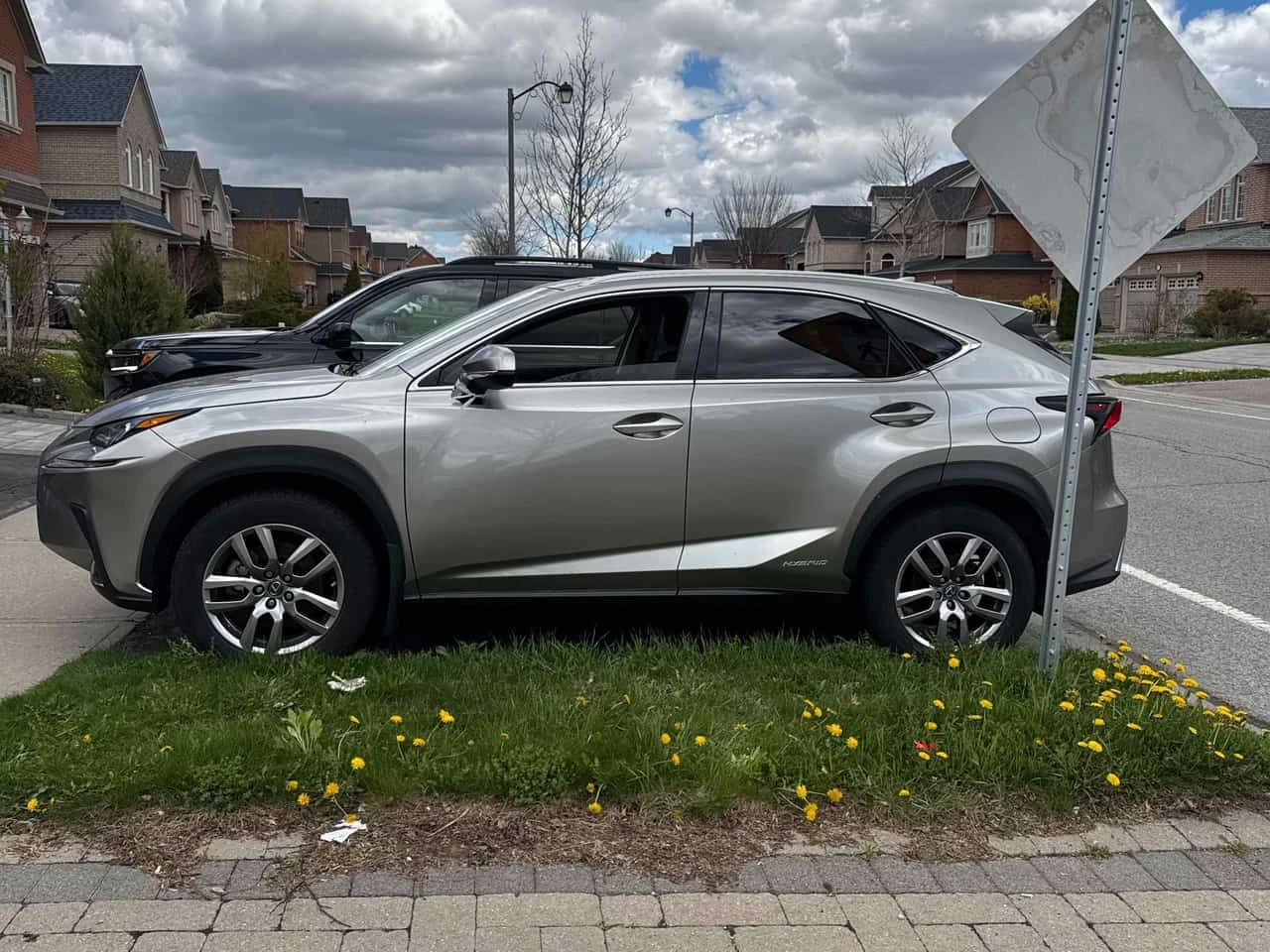 Lexus NX * 300h * CARFAX * ���� �� �� | Mobile.bg � ����������� 2
