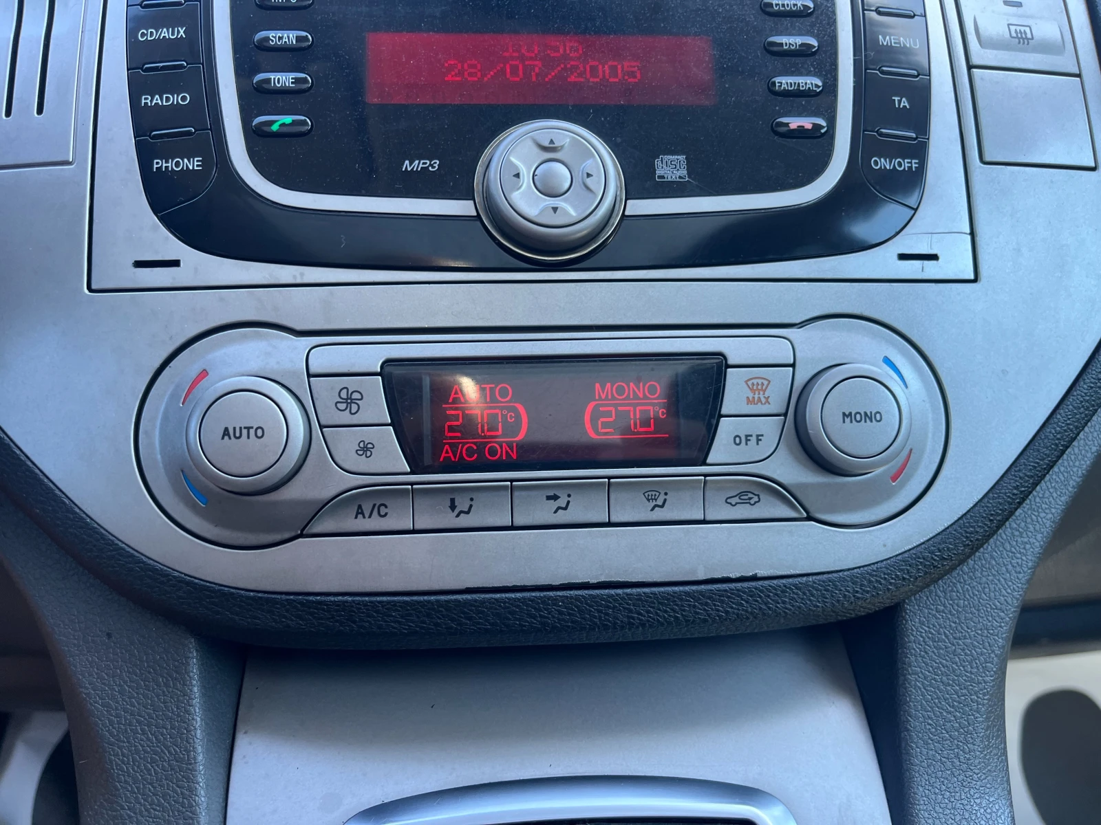 Ford Kuga 2.0d 136 к.с., снимка 15 - Автомобили и джипове - 54758762