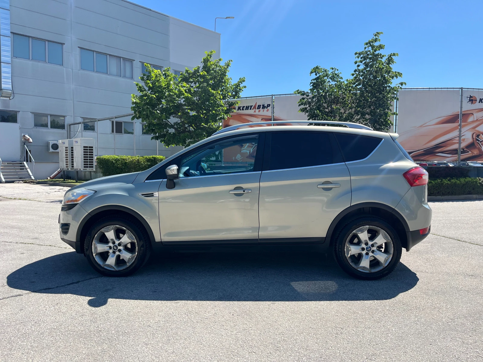 Ford Kuga 2.0d 136 к.с., снимка 2 - Автомобили и джипове - 54758762