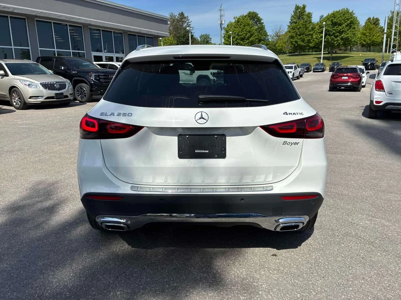 Mercedes-Benz GLA * 250 * CARFAX * БЕЗ ПЪРВОНАЧАЛНА ВНОСКА, снимка 4 - Автомобили и джипове - 54788162