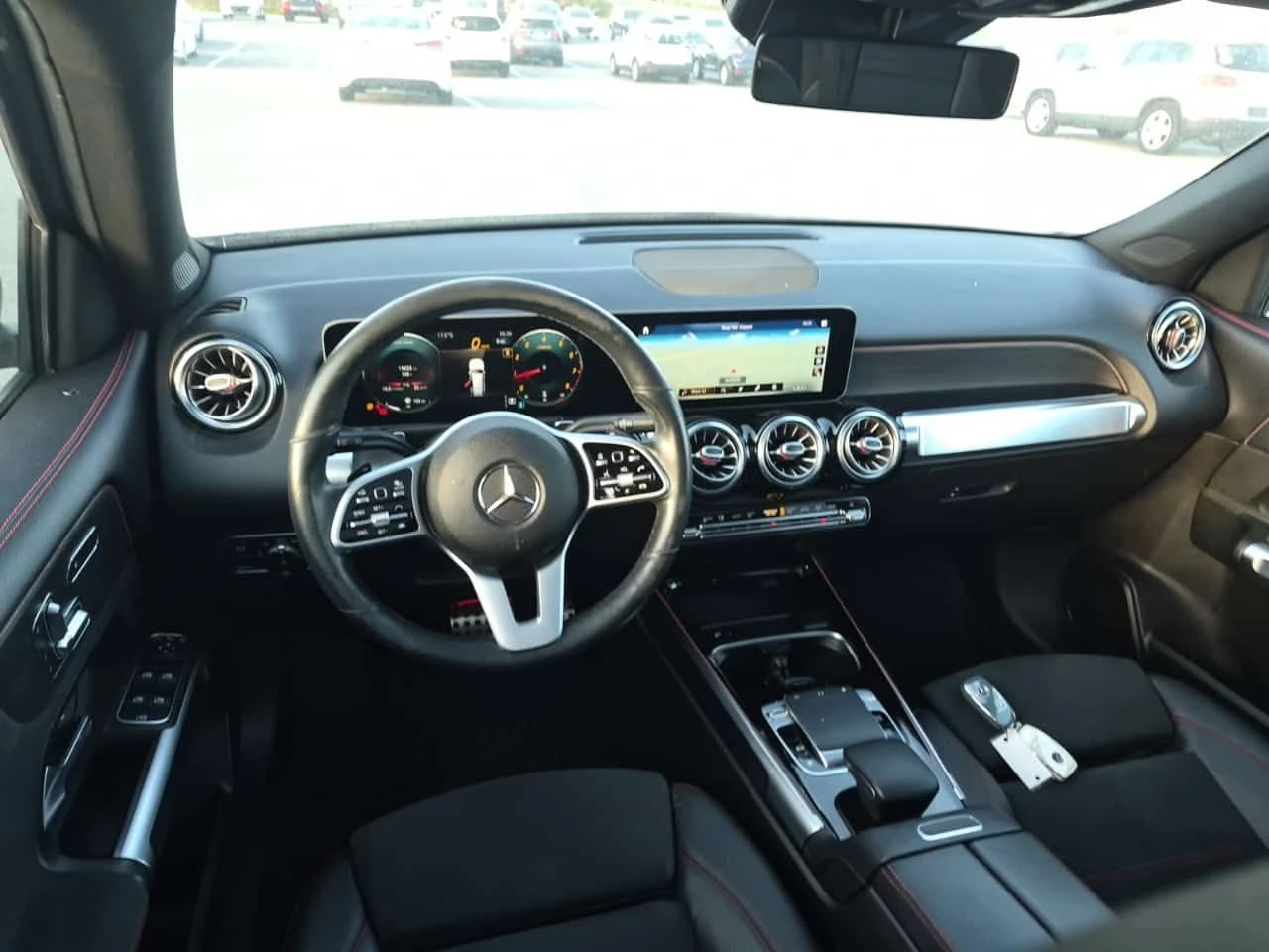 Mercedes-Benz GLB 250 ALCANTARA| PANO| 360| 2 КЛЮЧА| , снимка 7 - Автомобили и джипове - 55374571