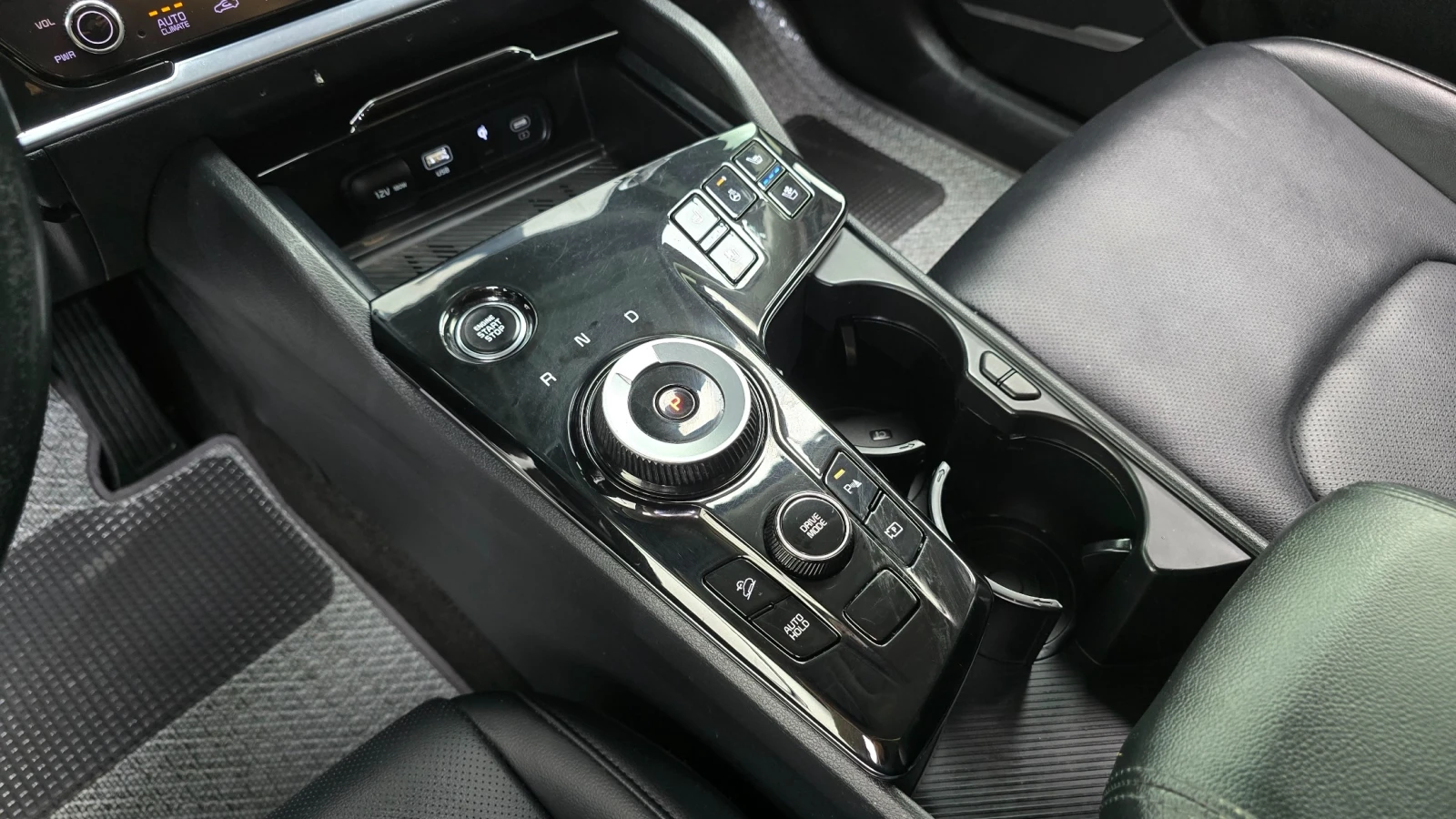 Kia Sportage 2.0 LPG Noblesse, снимка 7 - Автомобили и джипове - 55610390