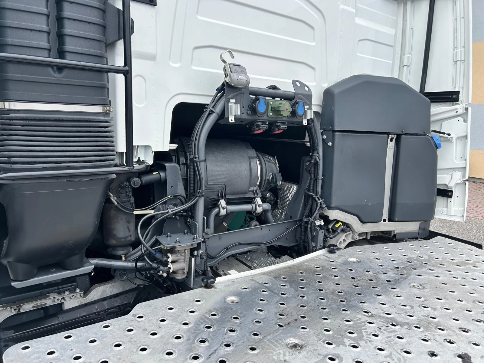 Volvo Fh Volvo FH500 6X2 EURO6 + RALENTISSEUR  - изображение 6