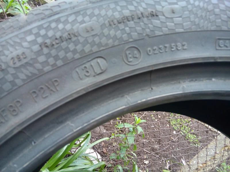 Гуми Летни 235/45R17, снимка 6 - Гуми и джанти - 18616847