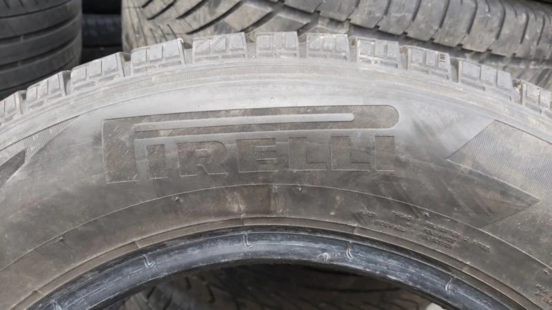 Гуми Зимни 215/65R16, снимка 6 - Гуми и джанти - 27409762