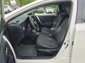 Toyota Auris 1.8 HYBRID, 136к.с., Подгрев, Кожа!, снимка 9