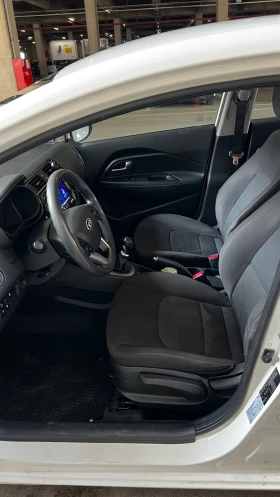 Kia Rio 1.4 Газ-бензин 6 скорости, снимка 13