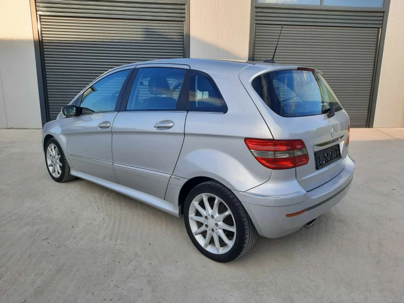 Mercedes-Benz B 180, снимка 5 - Автомобили и джипове - 47344258