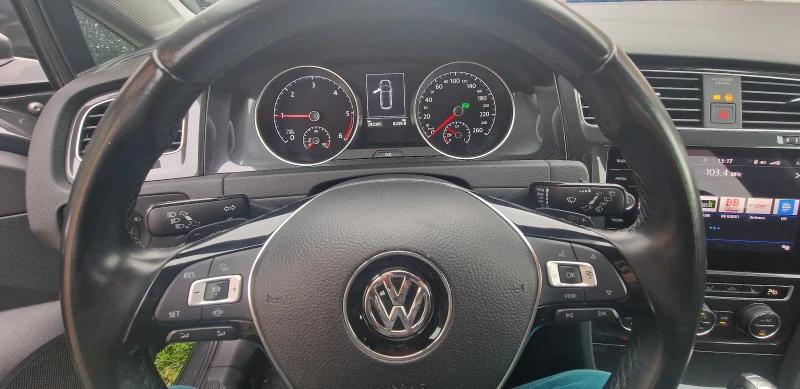 VW Golf 7 1.6TDI , снимка 7 - Автомобили и джипове - 48403902