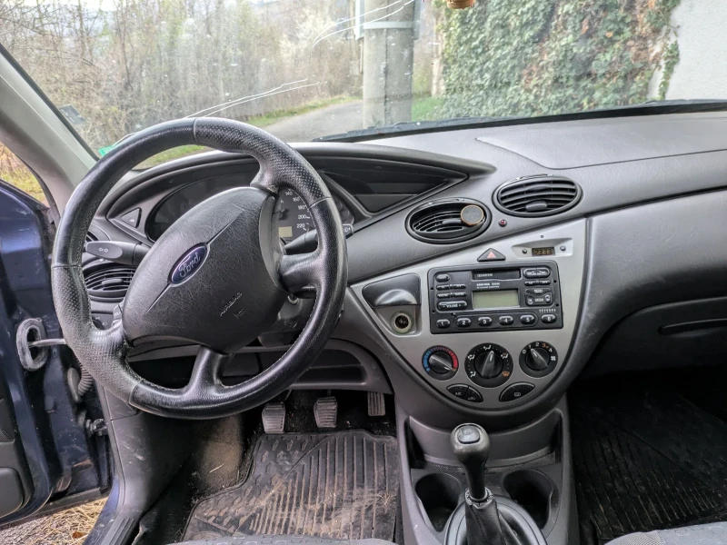 Ford Focus Седан, снимка 3 - Автомобили и джипове - 49609777