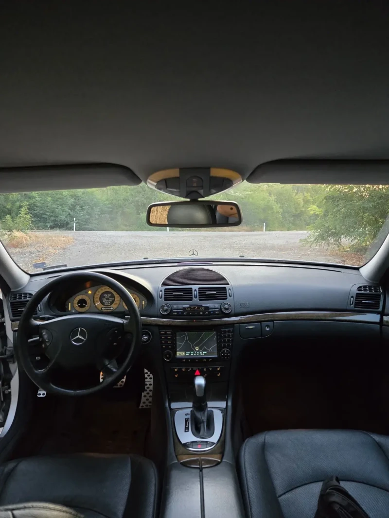 Mercedes-Benz E 500 AMG-pack, LPG, снимка 12 - Автомобили и джипове - 52349732