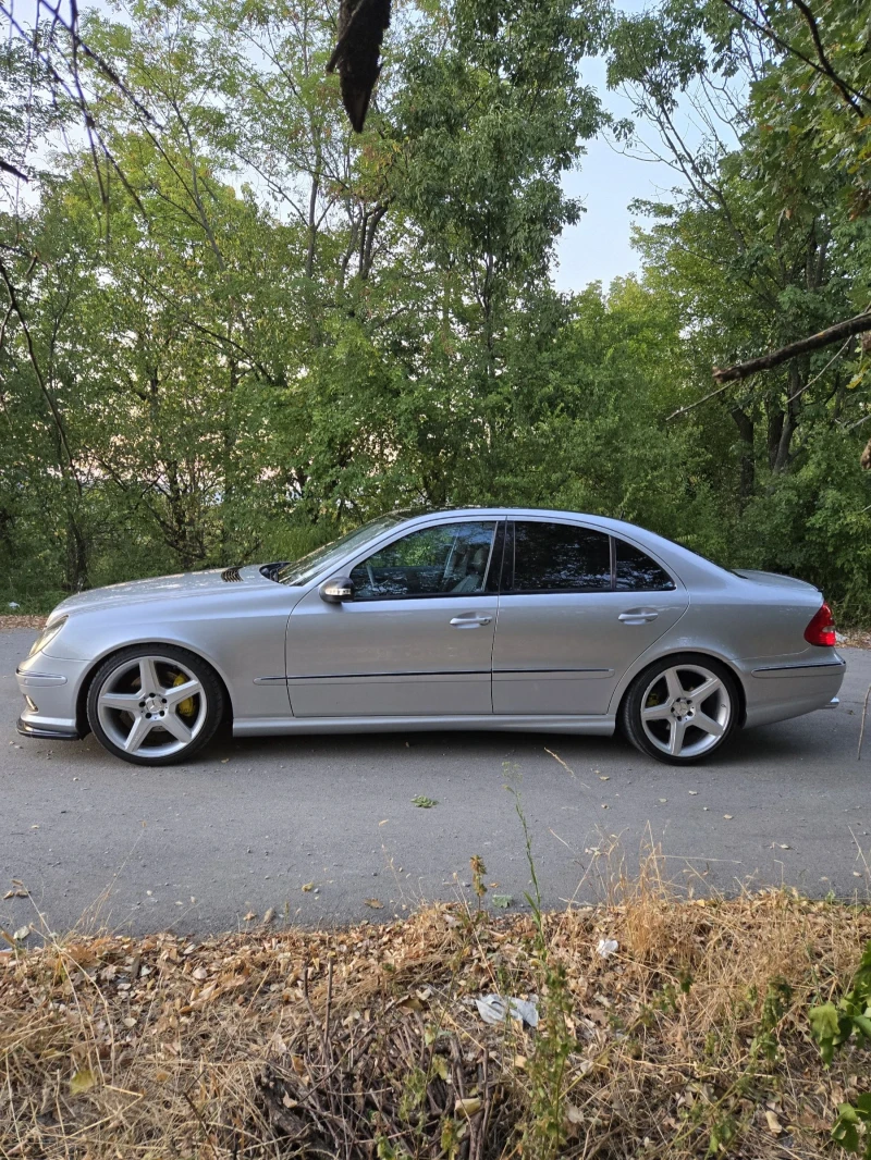 Mercedes-Benz E 500 AMG-pack, LPG, снимка 3 - Автомобили и джипове - 52349732