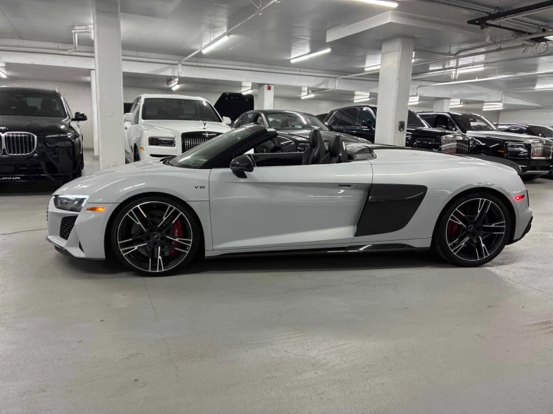 Audi R8 CARFAX* АВТОФИНАНСИРАНЕ БЕЗ ПЪРВОНАЧАЛНА ВНОСКА, снимка 2 - Автомобили и джипове - 52962555