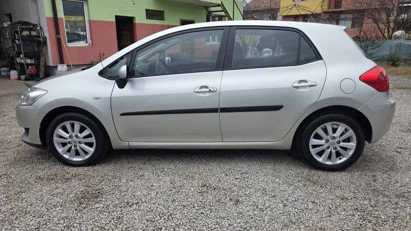 Toyota Auris 1.6i vvt, снимка 6 - Автомобили и джипове - 53013709