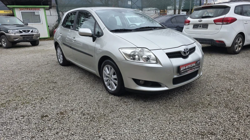 Toyota Auris 1.6i vvt, снимка 2 - Автомобили и джипове - 53013709