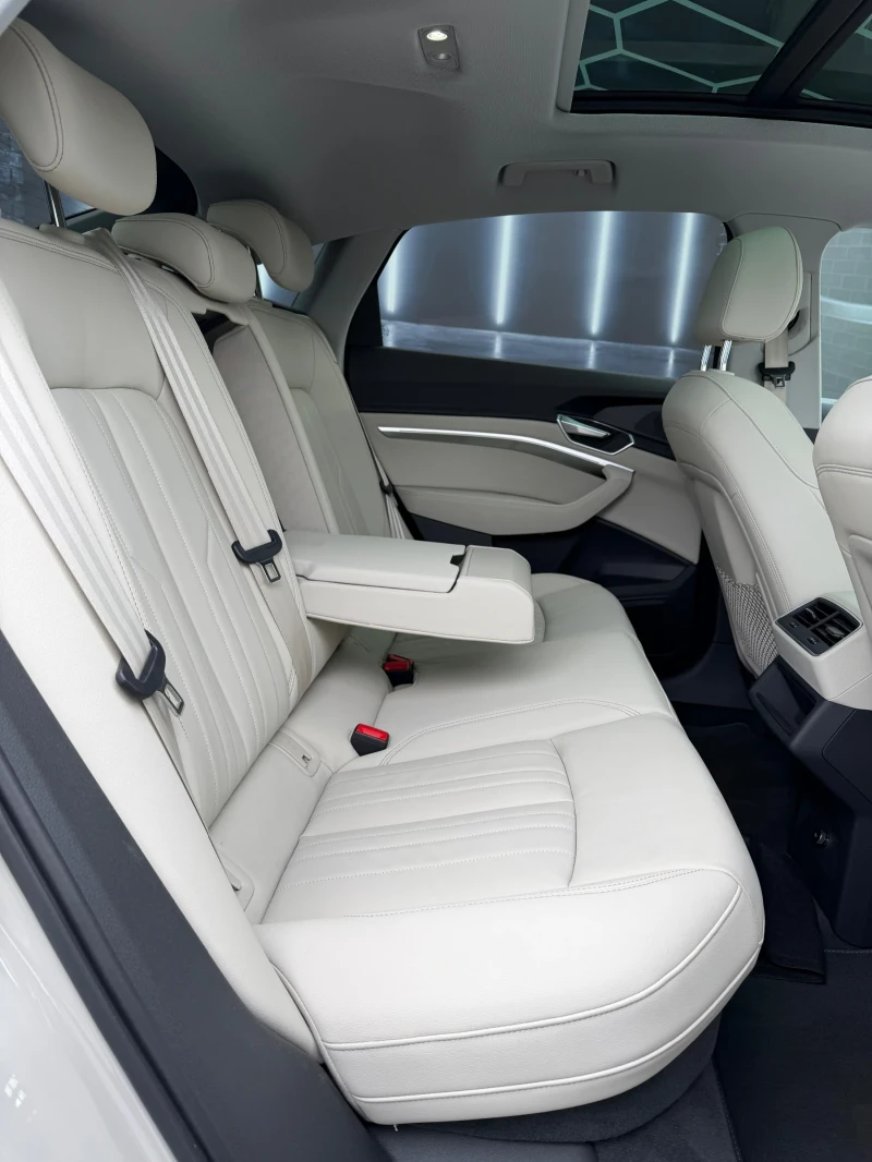 Audi E-Tron S-Line FULL, снимка 15 - Автомобили и джипове - 53111396