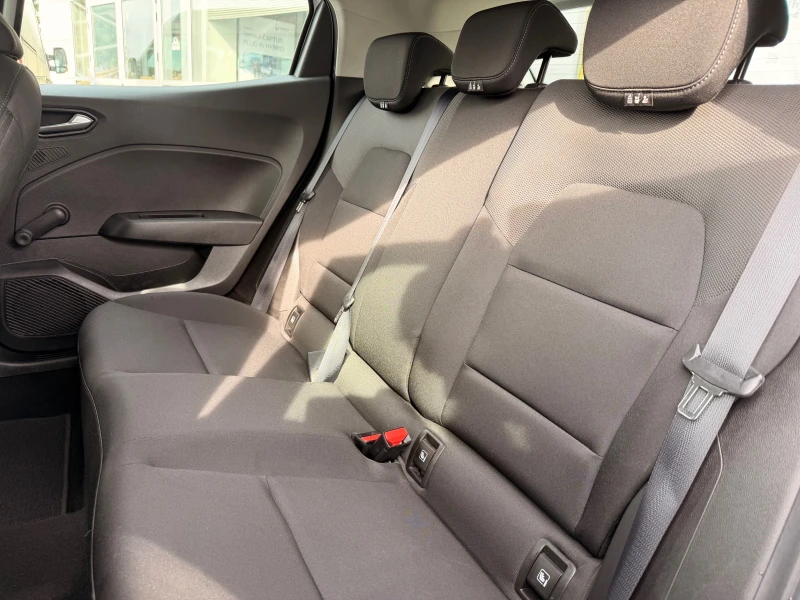 Renault Clio 1.0TCe / 100к.с., снимка 14 - Автомобили и джипове - 53316592