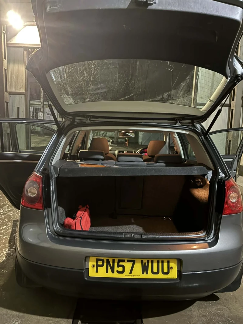 VW Golf 1.9 tdi, снимка 3 - Автомобили и джипове - 53524898