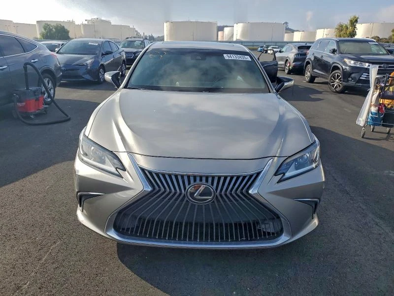 Lexus ES 350  - изображение 6