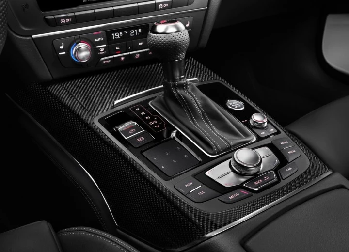 Audi Rs6 Matrix, Carbon, Alcantara, Hud, RSseat, RSexaust, снимка 15 - Автомобили и джипове - 53862907