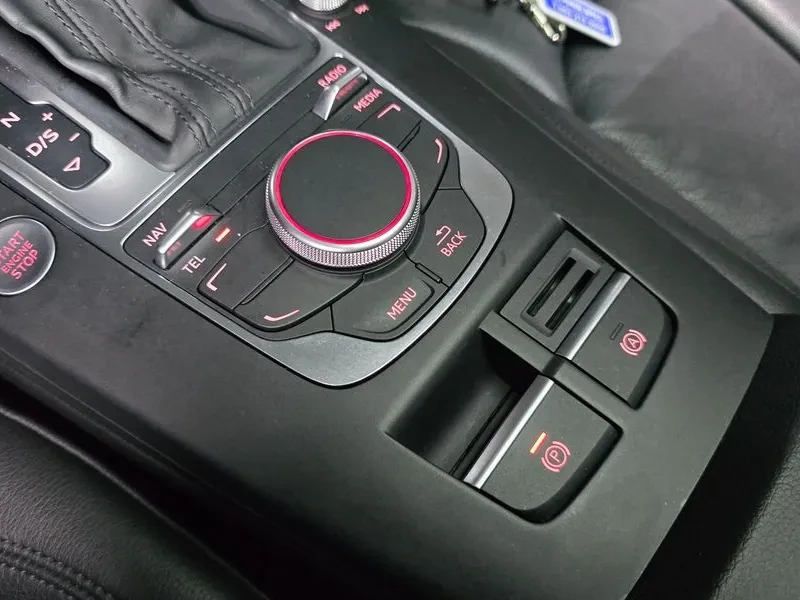 Audi A3 2.0 TDI, снимка 17 - Автомобили и джипове - 54971509