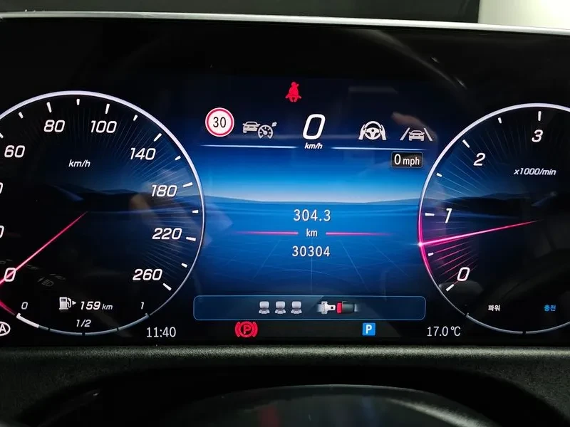 Mercedes-Benz E 200 САМО 30% АВАНС, снимка 8 - Автомобили и джипове - 55568355