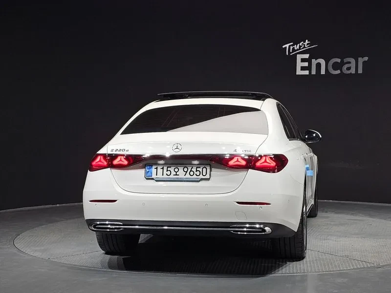 Mercedes-Benz E 200 САМО 30% АВАНС, снимка 4 - Автомобили и джипове - 55568355